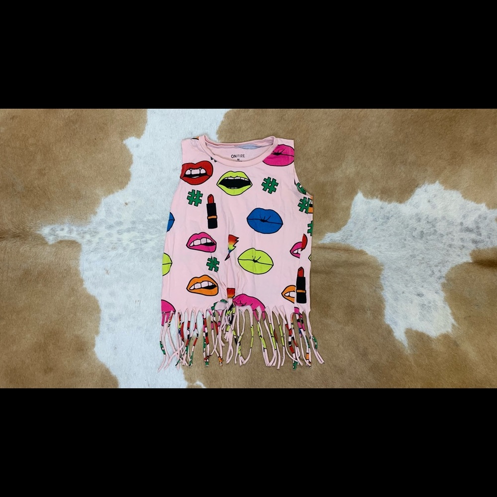 Lightening bolt lips hashtag tank rainbow fringe pink makeup lipstick